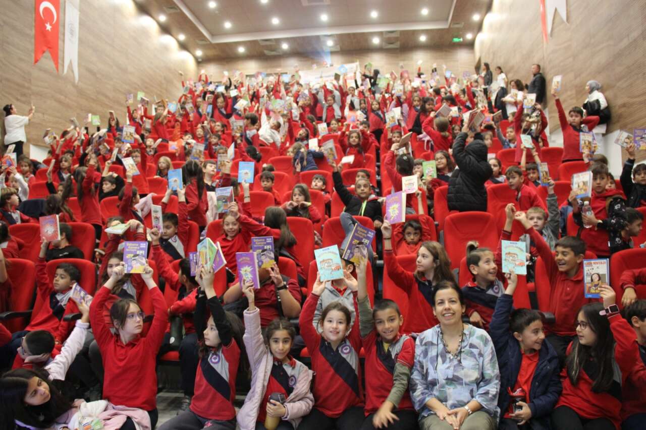 Muğla Büyükşehir Belediyesi, Yazar Pelin Güneş’i Çocuk Okurlarla Buluşturdu 2